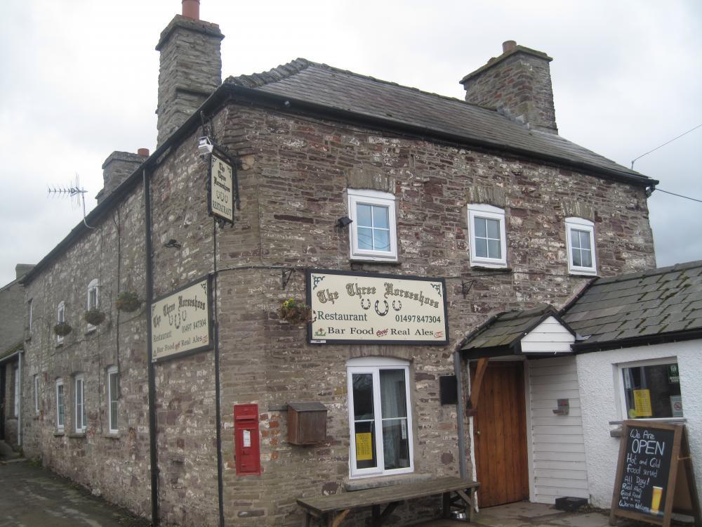 The Three Horseshoes 2 for 1 deals in Llanbedr, Best Restaurant offers